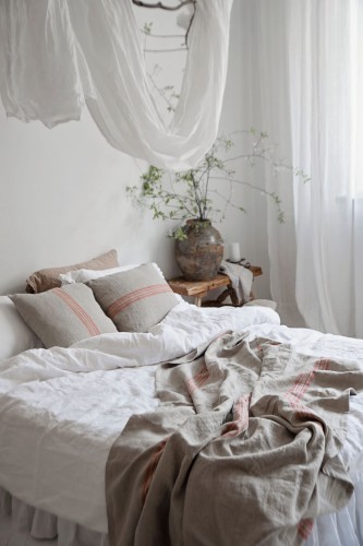 narzuta z lnu szyta na miarę - len 100% - narzuta  z grubego lnu.jpeg