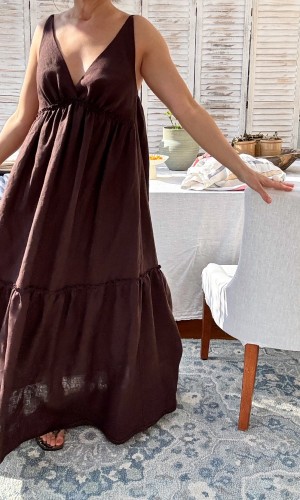 długa sukienka z lnu w kolorze brązowym - lniana odzież - len 100%.jpeg