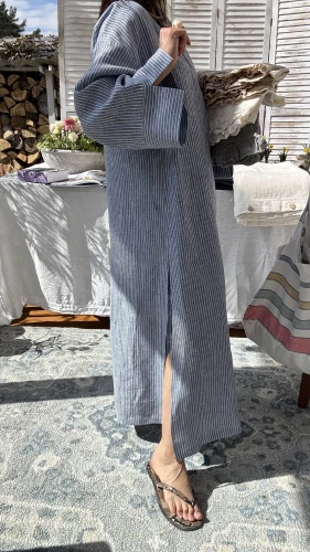len 100% - długie kimono z lnu w niebieskie prążki.jpg