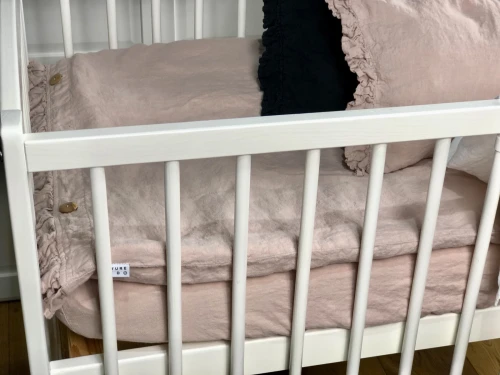 crib duvet cover with frill mellow rose.jpeg